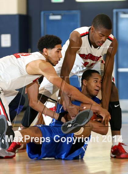 Thumbnail 3 in Westchester vs. El Camino Real (CIF LA City Section Final) photogallery.