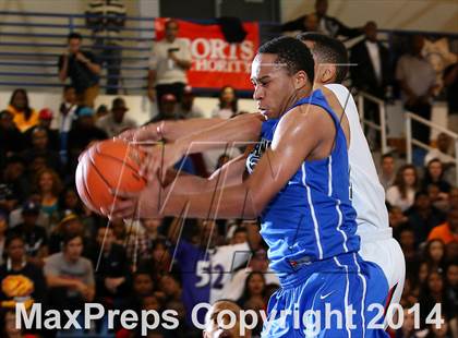 Thumbnail 3 in Westchester vs. El Camino Real (CIF LA City Section Final) photogallery.