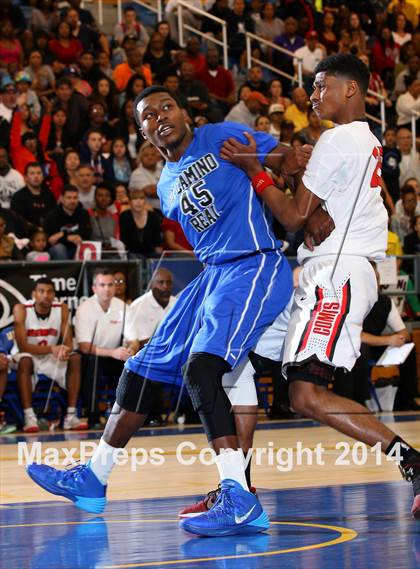 Thumbnail 3 in Westchester vs. El Camino Real (CIF LA City Section Final) photogallery.