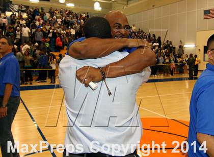 Thumbnail 2 in Westchester vs. El Camino Real (CIF LA City Section Final) photogallery.