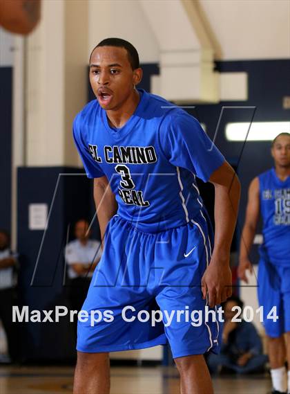 Thumbnail 2 in Westchester vs. El Camino Real (CIF LA City Section Final) photogallery.