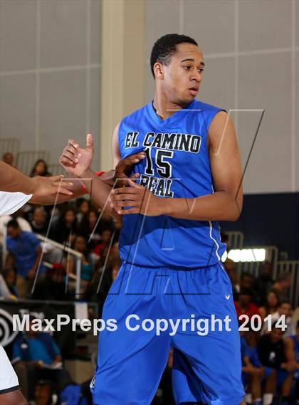 Thumbnail 1 in Westchester vs. El Camino Real (CIF LA City Section Final) photogallery.