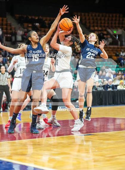 Thumbnail 3 in Roosevelt vs Air Academy (CHSAA 5A Great 8) photogallery.