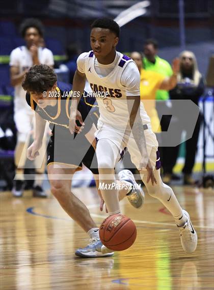 Thumbnail 3 in East vs. Wayne (NYSPHSAA SECTION V CLASS A FINAL) photogallery.