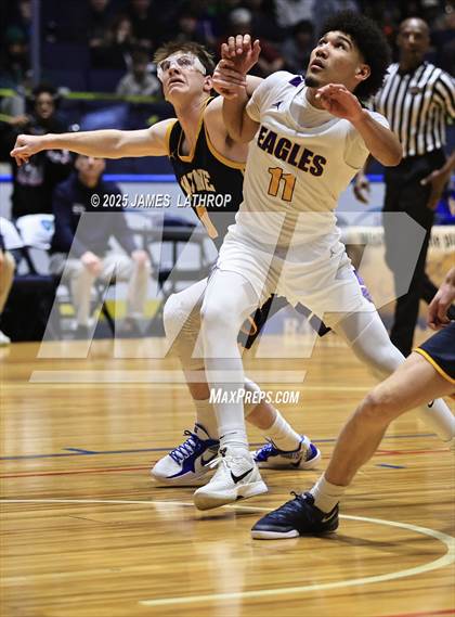 Thumbnail 2 in East vs. Wayne (NYSPHSAA SECTION V CLASS A FINAL) photogallery.