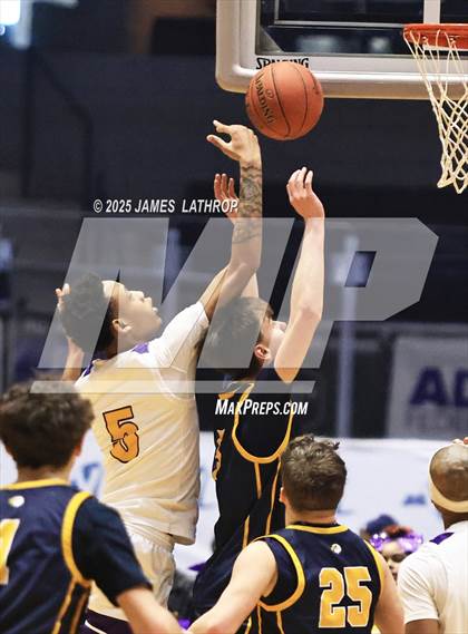 Thumbnail 3 in East vs. Wayne (NYSPHSAA SECTION V CLASS A FINAL) photogallery.