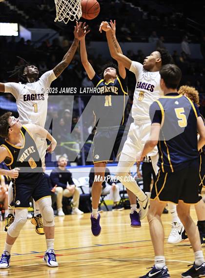 Thumbnail 2 in East vs. Wayne (NYSPHSAA SECTION V CLASS A FINAL) photogallery.