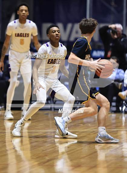 Thumbnail 1 in East vs. Wayne (NYSPHSAA SECTION V CLASS A FINAL) photogallery.