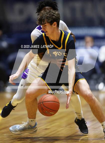 Thumbnail 2 in East vs. Wayne (NYSPHSAA SECTION V CLASS A FINAL) photogallery.