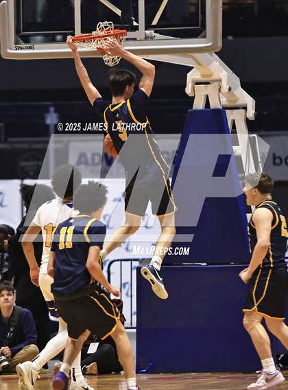 Thumbnail 3 in East vs. Wayne (NYSPHSAA SECTION V CLASS A FINAL) photogallery.