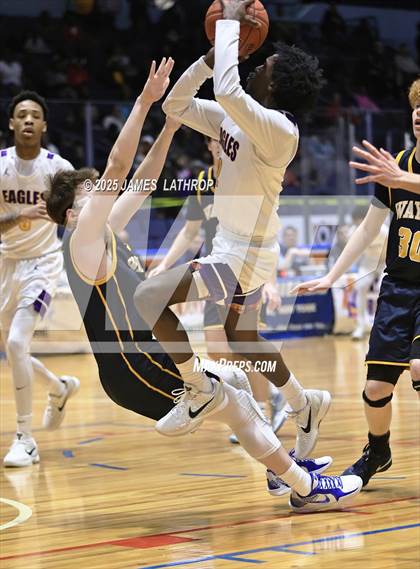 Thumbnail 3 in East vs. Wayne (NYSPHSAA SECTION V CLASS A FINAL) photogallery.