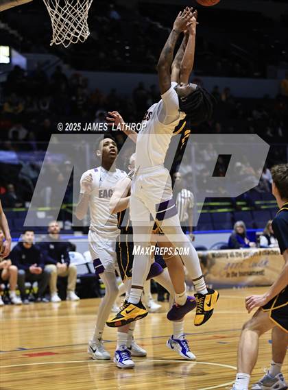 Thumbnail 3 in East vs. Wayne (NYSPHSAA SECTION V CLASS A FINAL) photogallery.