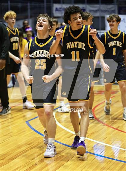 Thumbnail 2 in East vs. Wayne (NYSPHSAA SECTION V CLASS A FINAL) photogallery.