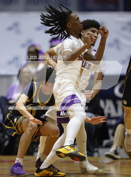 Thumbnail 2 in East vs. Wayne (NYSPHSAA SECTION V CLASS A FINAL) photogallery.