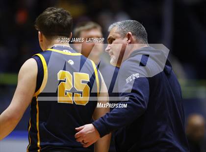Thumbnail 3 in East vs. Wayne (NYSPHSAA SECTION V CLASS A FINAL) photogallery.