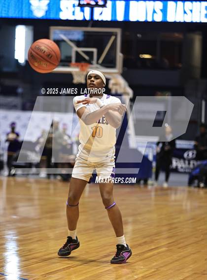 Thumbnail 3 in East vs. Wayne (NYSPHSAA SECTION V CLASS A FINAL) photogallery.