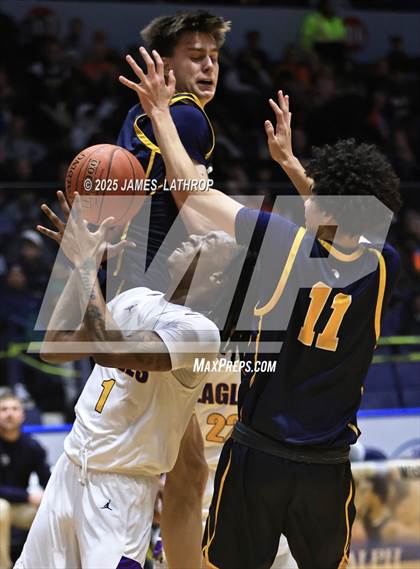 Thumbnail 3 in East vs. Wayne (NYSPHSAA SECTION V CLASS A FINAL) photogallery.