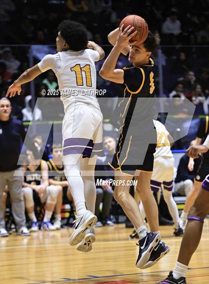 Thumbnail 1 in East vs. Wayne (NYSPHSAA SECTION V CLASS A FINAL) photogallery.