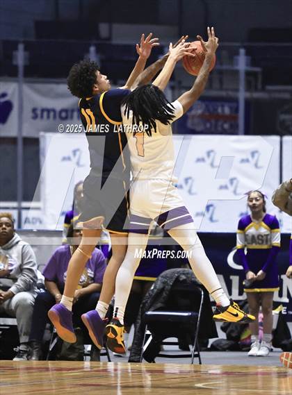 Thumbnail 3 in East vs. Wayne (NYSPHSAA SECTION V CLASS A FINAL) photogallery.