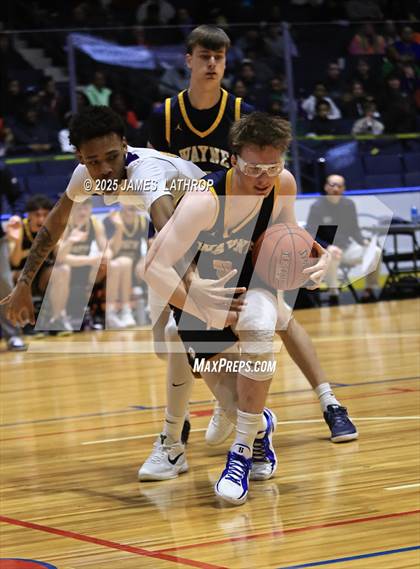 Thumbnail 2 in East vs. Wayne (NYSPHSAA SECTION V CLASS A FINAL) photogallery.