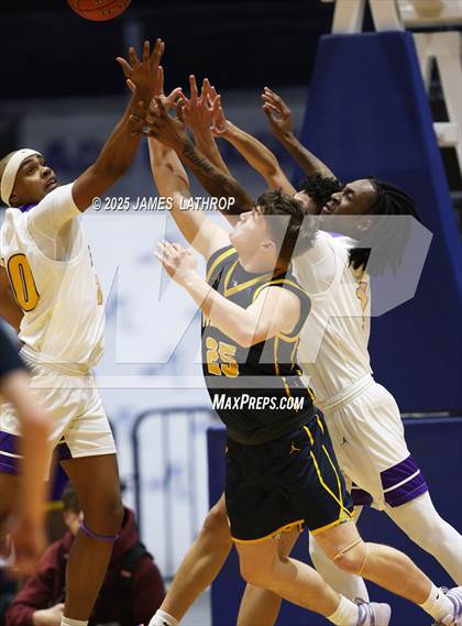 Thumbnail 2 in East vs. Wayne (NYSPHSAA SECTION V CLASS A FINAL) photogallery.