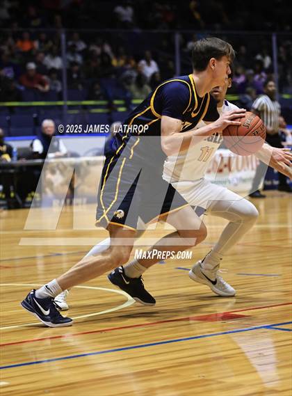 Thumbnail 1 in East vs. Wayne (NYSPHSAA SECTION V CLASS A FINAL) photogallery.