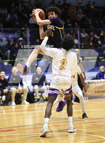 Thumbnail 1 in East vs. Wayne (NYSPHSAA SECTION V CLASS A FINAL) photogallery.