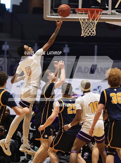 Thumbnail 2 in East vs. Wayne (NYSPHSAA SECTION V CLASS A FINAL) photogallery.