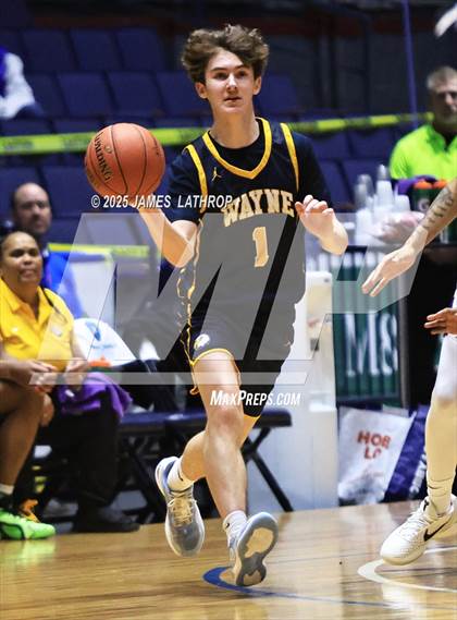 Thumbnail 2 in East vs. Wayne (NYSPHSAA SECTION V CLASS A FINAL) photogallery.