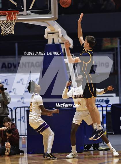 Thumbnail 1 in East vs. Wayne (NYSPHSAA SECTION V CLASS A FINAL) photogallery.