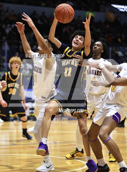 Thumbnail 3 in East vs. Wayne (NYSPHSAA SECTION V CLASS A FINAL) photogallery.
