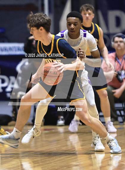 Thumbnail 2 in East vs. Wayne (NYSPHSAA SECTION V CLASS A FINAL) photogallery.