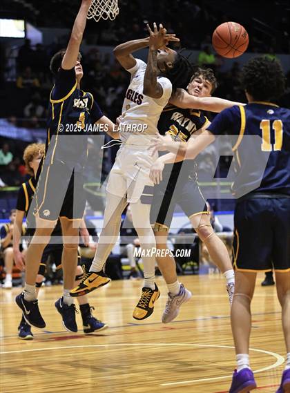 Thumbnail 2 in East vs. Wayne (NYSPHSAA SECTION V CLASS A FINAL) photogallery.
