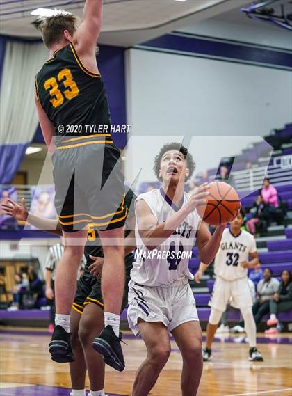 Thumbnail 2 in Avon @ Ben Davis photogallery.