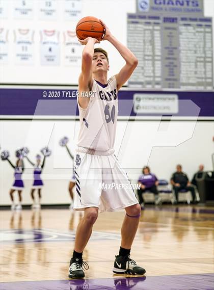 Thumbnail 3 in Avon @ Ben Davis photogallery.