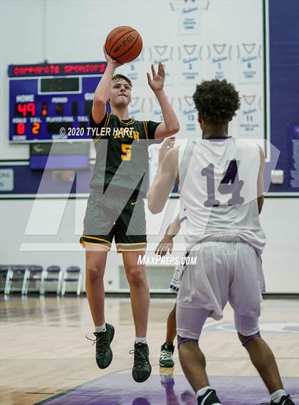 Thumbnail 2 in Avon @ Ben Davis photogallery.