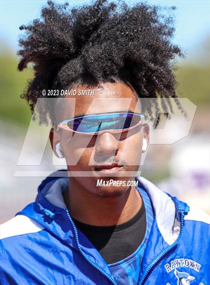 Thumbnail 1 in Gary Parker Invitational (Boys Running) photogallery.