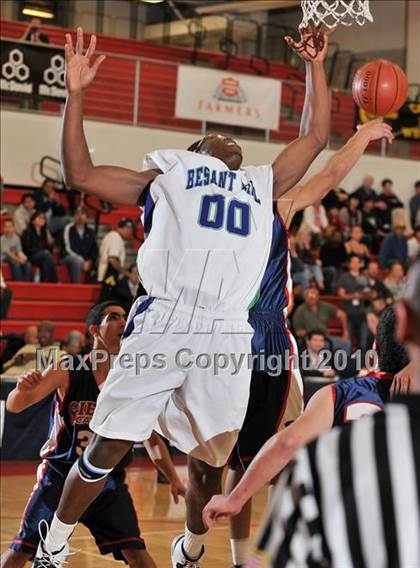 Thumbnail 3 in Sierra Canyon vs. Besant Hill  (CIF SS D5A Final) photogallery.