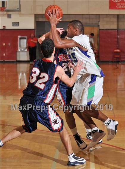 Thumbnail 1 in Sierra Canyon vs. Besant Hill  (CIF SS D5A Final) photogallery.