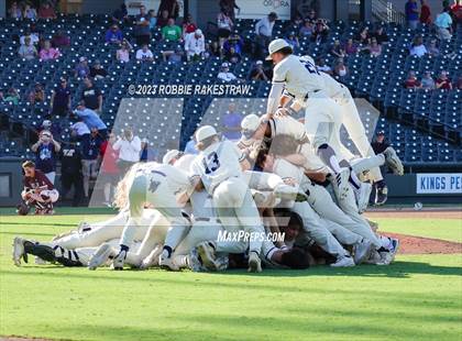 Thumbnail 2 in Flower Mound vs. Pearland (UIL 6A Baseball State Final) photogallery.