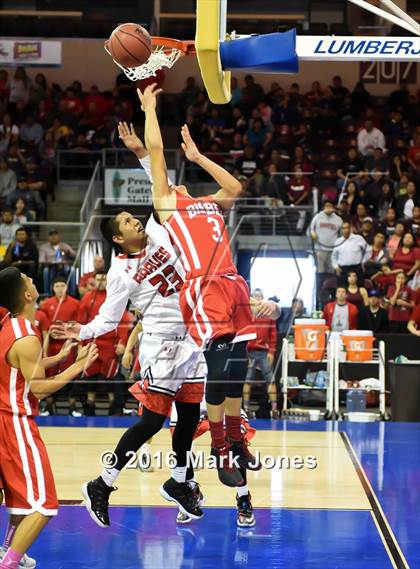 Thumbnail 3 in San Carlos vs. Bisbee (AIA D5 Final) photogallery.