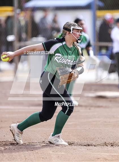 Thumbnail 2 in Riverdale vs. Liberty photogallery.