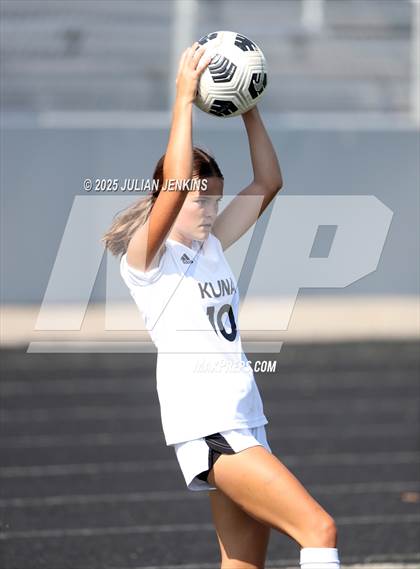 Thumbnail 1 in Kuna @ Eagle photogallery.