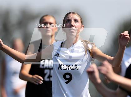 Thumbnail 3 in Kuna @ Eagle photogallery.