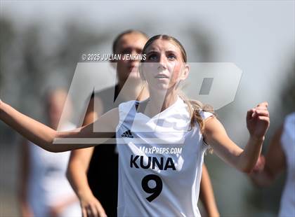 Thumbnail 2 in Kuna @ Eagle photogallery.