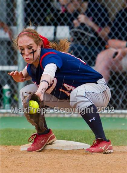 Thumbnail 3 in Clear Falls vs Manvel (UIL 4A Region 3 Quarterfinal Playoff) photogallery.