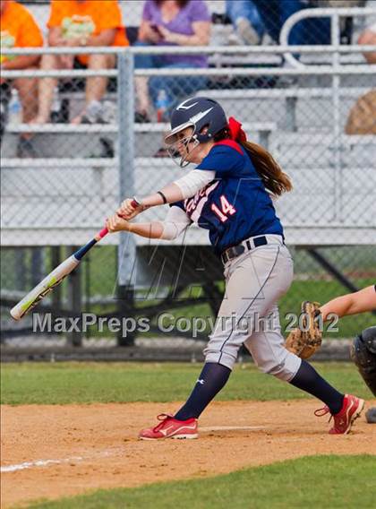 Thumbnail 1 in Clear Falls vs Manvel (UIL 4A Region 3 Quarterfinal Playoff) photogallery.