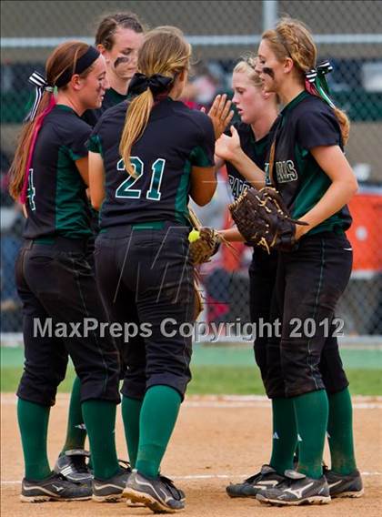 Thumbnail 3 in Clear Falls vs Manvel (UIL 4A Region 3 Quarterfinal Playoff) photogallery.