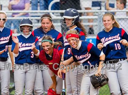 Thumbnail 1 in Clear Falls vs Manvel (UIL 4A Region 3 Quarterfinal Playoff) photogallery.
