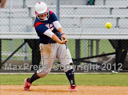 Thumbnail 3 in Clear Falls vs Manvel (UIL 4A Region 3 Quarterfinal Playoff) photogallery.
